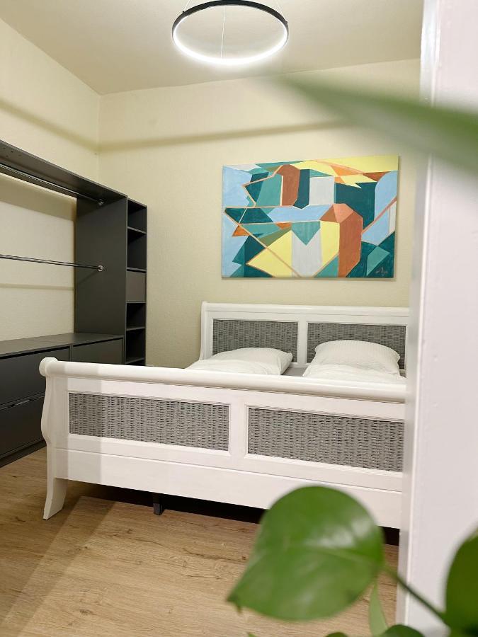 Igo Apartment: Rhine Riverfront Pet-Friendly with Washer/Dryer Duisburg Exterior photo