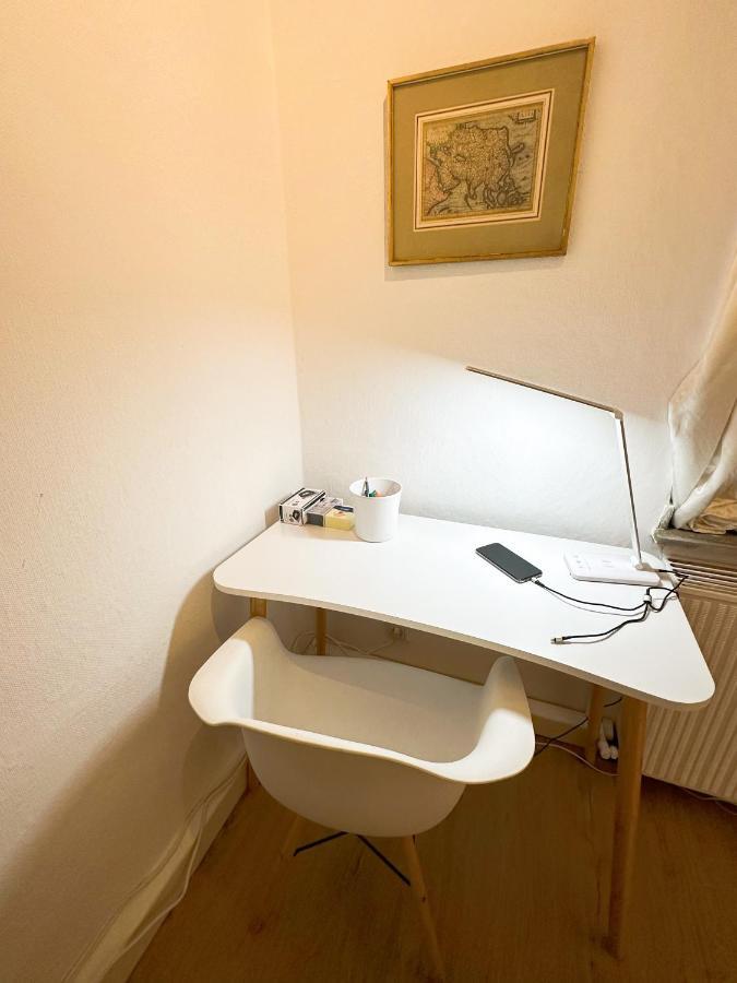 Igo Apartment: Rhine Riverfront Pet-Friendly with Washer/Dryer Duisburg Exterior photo