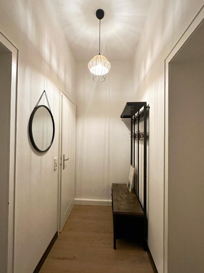 Igo Apartment: Rhine Riverfront Pet-Friendly with Washer/Dryer Duisburg Exterior photo